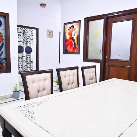 Hotel Wild Rose نيودلهي المظهر الخارجي الصورة