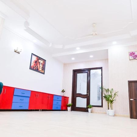 Hotel Wild Rose نيودلهي المظهر الخارجي الصورة
