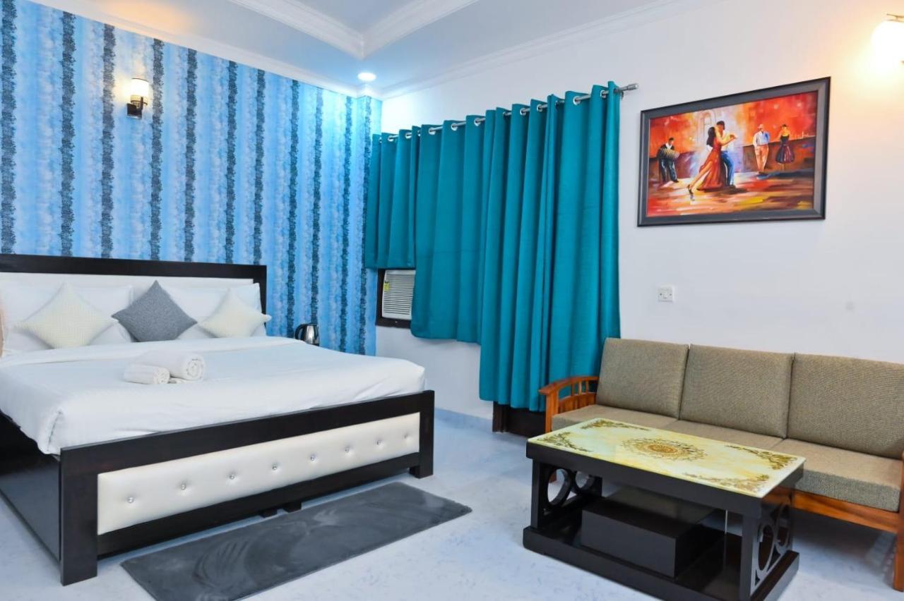 Hotel Wild Rose نيودلهي المظهر الخارجي الصورة